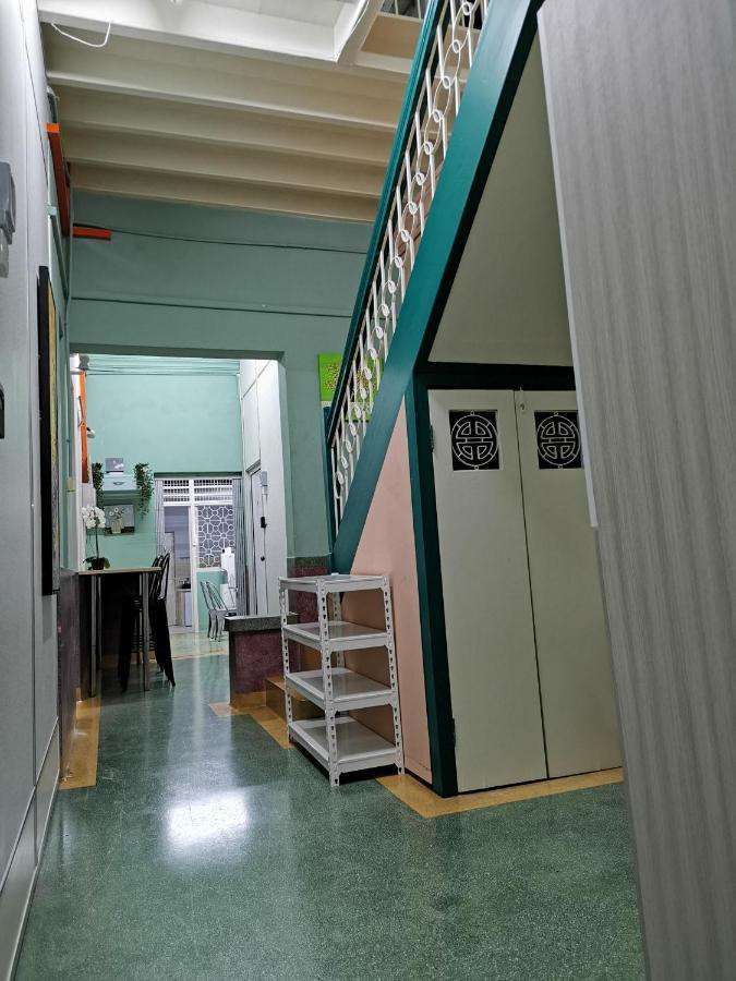 G Fortune Guest House Victoria Green George Town Extérieur photo