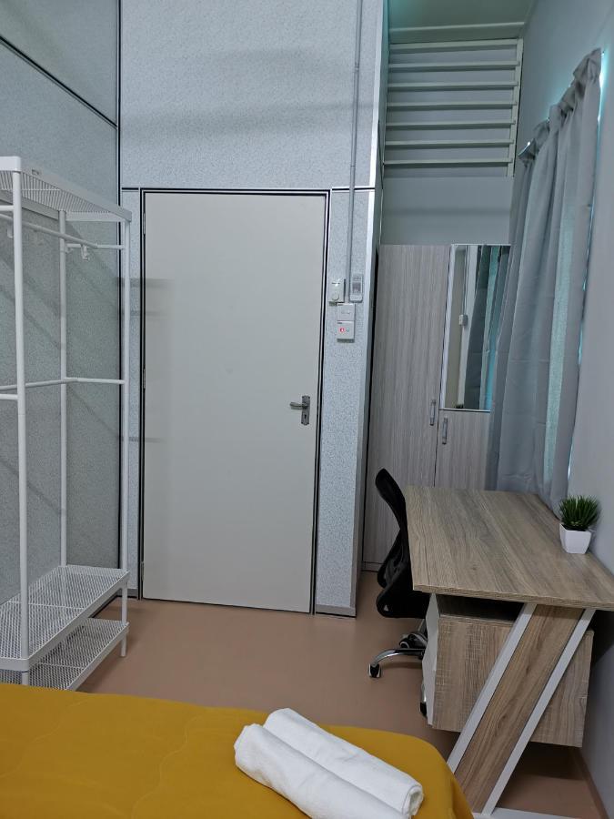 G Fortune Guest House Victoria Green George Town Extérieur photo