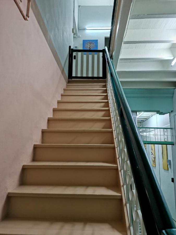G Fortune Guest House Victoria Green George Town Extérieur photo