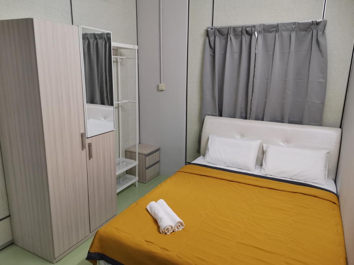 G Fortune Guest House Victoria Green George Town Extérieur photo