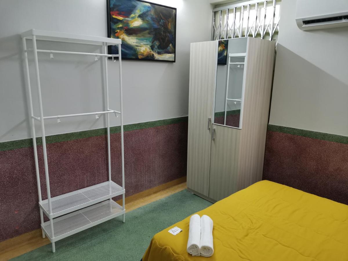 G Fortune Guest House Victoria Green George Town Extérieur photo