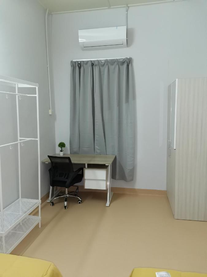 G Fortune Guest House Victoria Green George Town Extérieur photo